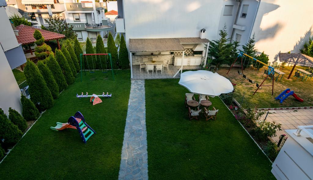 Niki Apartments Chrisi Ammoudia Esterno foto