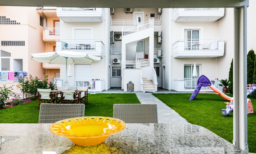 Niki Apartments Chrisi Ammoudia Esterno foto