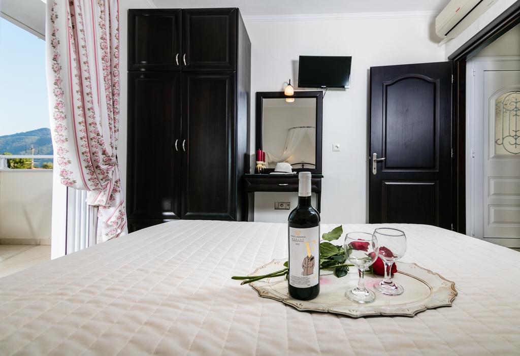 Niki Apartments Chrisi Ammoudia Esterno foto