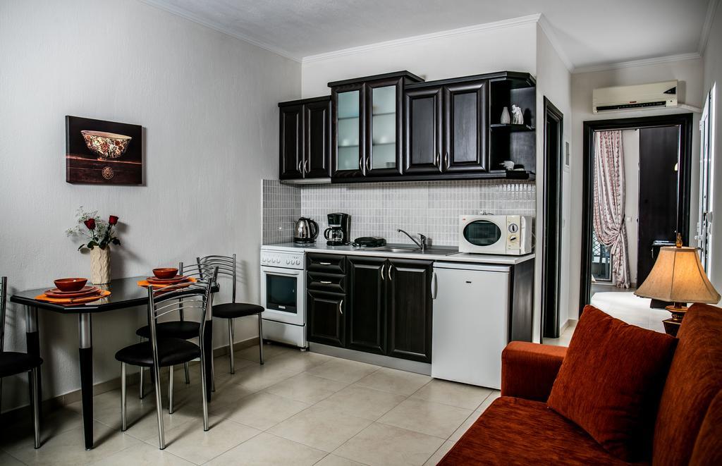 Niki Apartments Chrisi Ammoudia Esterno foto