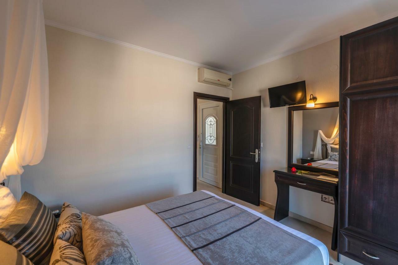 Niki Apartments Chrisi Ammoudia Esterno foto