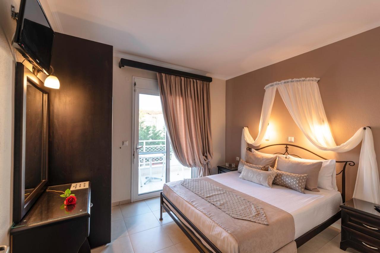 Niki Apartments Chrisi Ammoudia Esterno foto